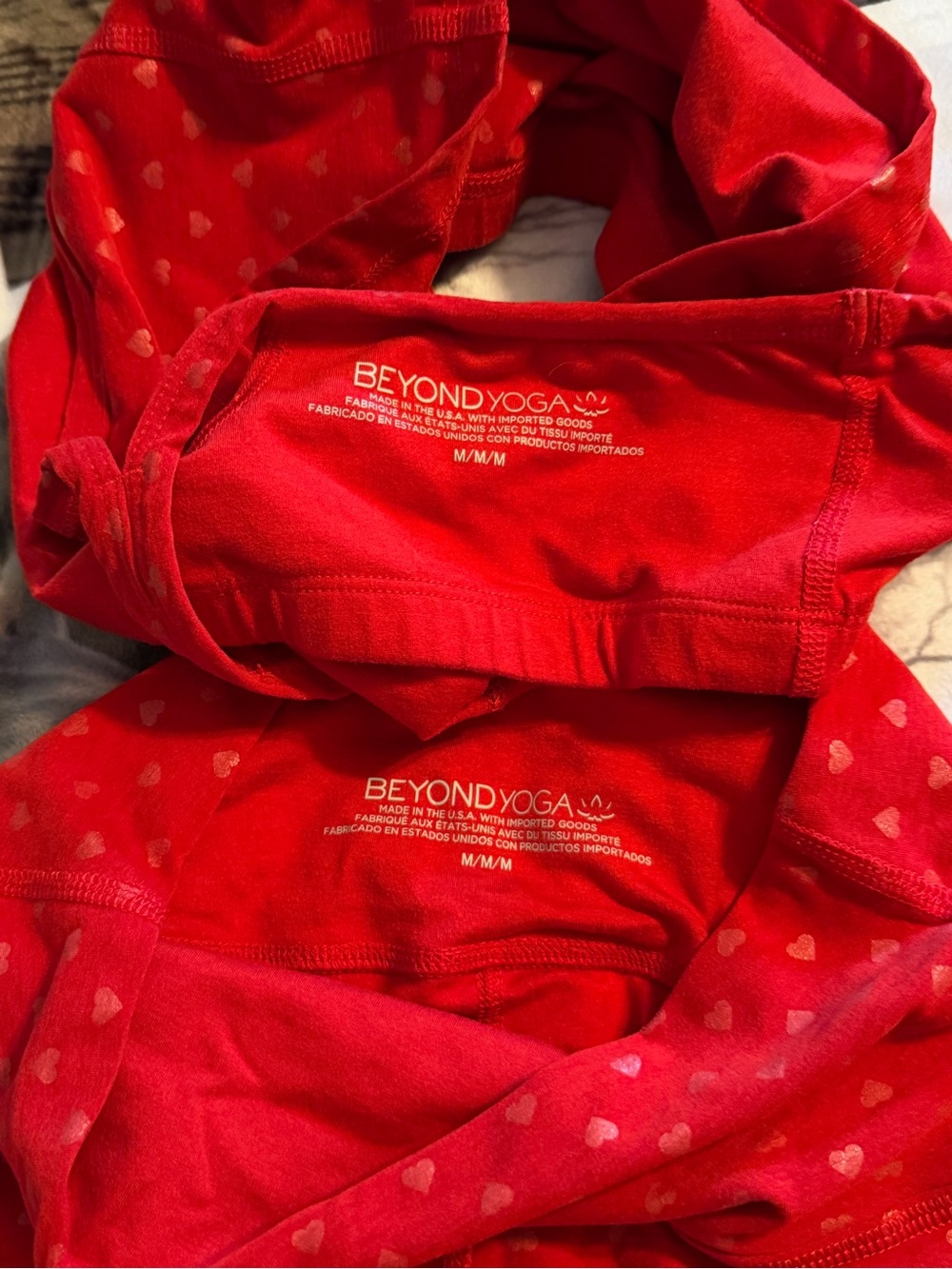 Beyond Yoga Crop Tank & Legging Set Valentine’s Day - Picture 2 of 4